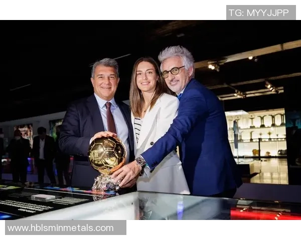 中国女足传奇球星突破巅峰成就 首位全球女足金球奖获得者荣耀背后的奋斗历程