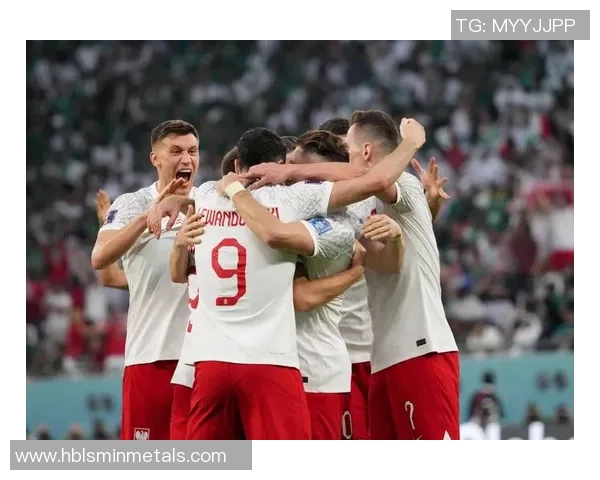 足球巨星与俱乐部老板的权力博弈与合作共赢背后的故事 足球巨星与俱乐部老板的权力博弈与合作共赢背后的故事